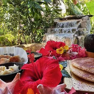 Tropical & Restaurant-pizzeria Las Galeras